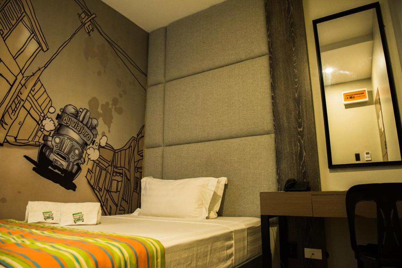 Dy Viajero Transient Hotel 纳加 外观 照片